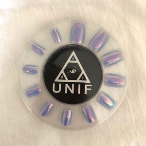 UNIF Chroma Holographic Blue Press On Nails Set